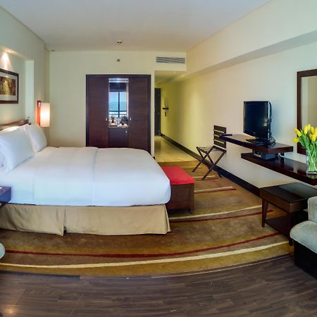 Sofitel Al Khobar The Corniche Hotel Eksteriør billede A room at the hotel
