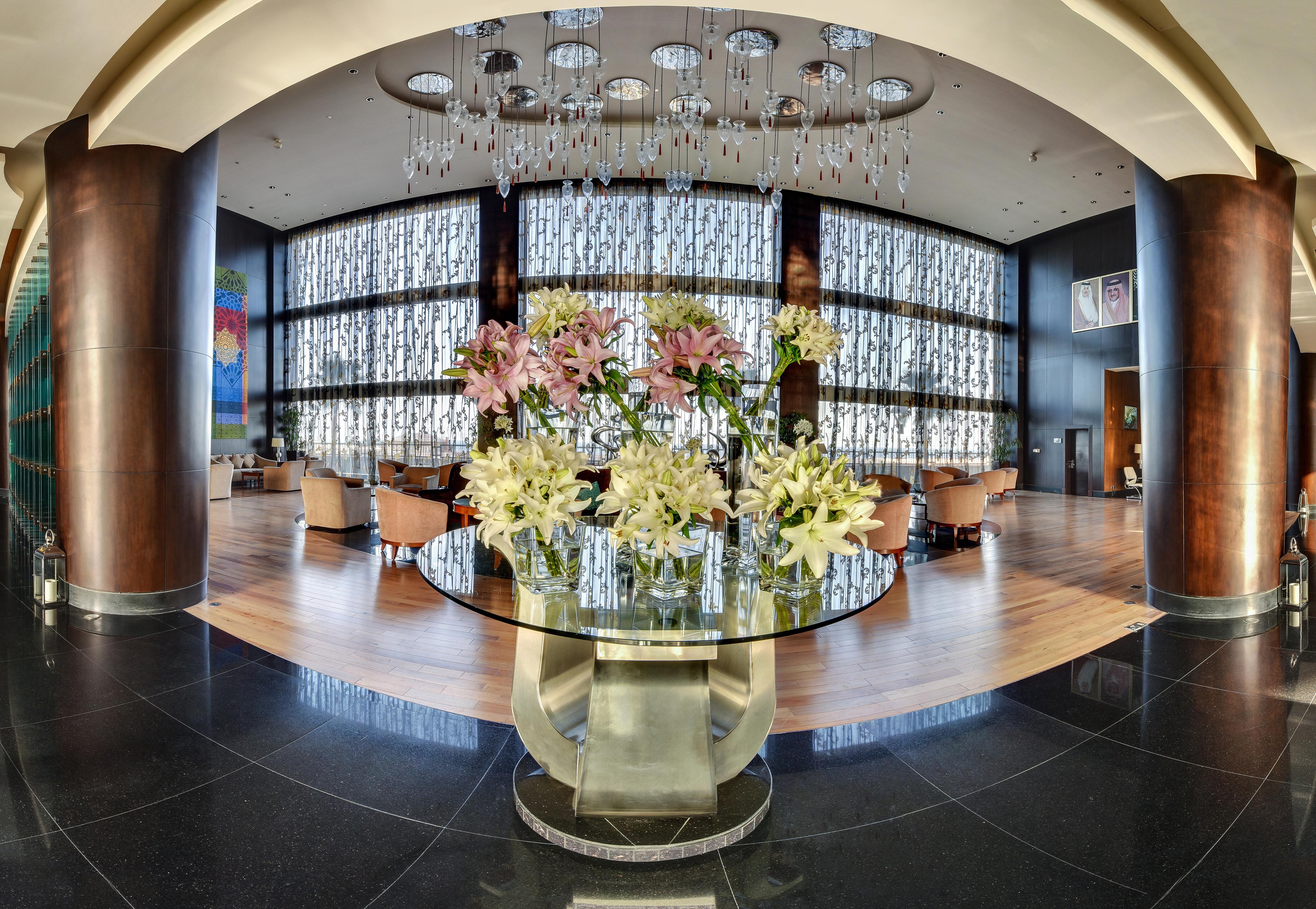 Sofitel Al Khobar The Corniche Hotel Eksteriør billede The lobby of the hotel