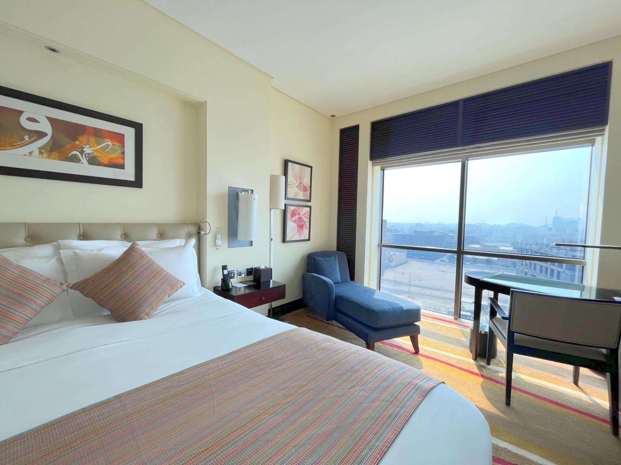 Sofitel Al Khobar The Corniche Hotel Eksteriør billede A room at the Taj Bengal