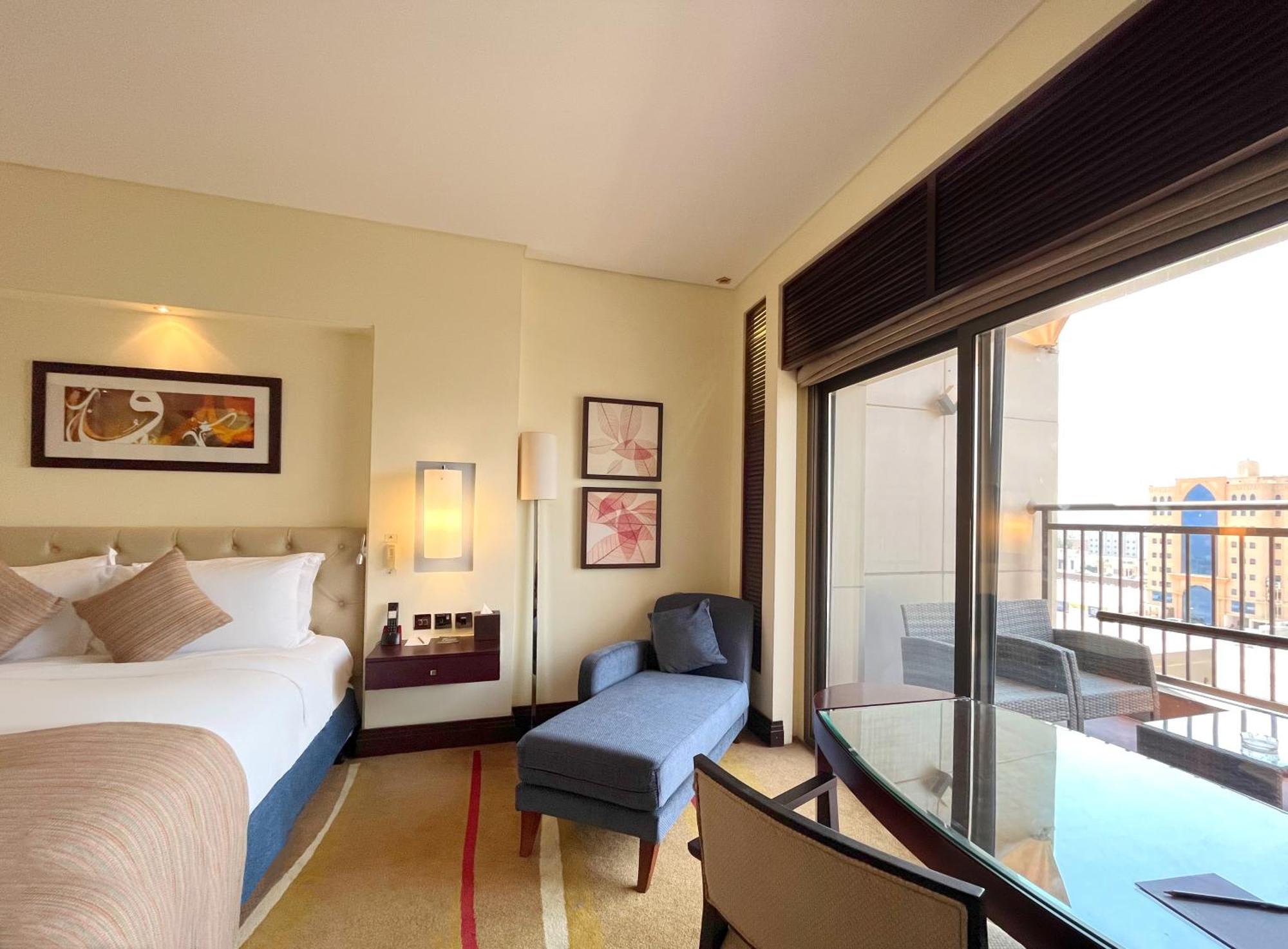 Sofitel Al Khobar The Corniche Hotel Eksteriør billede A room at the Taj Bengal