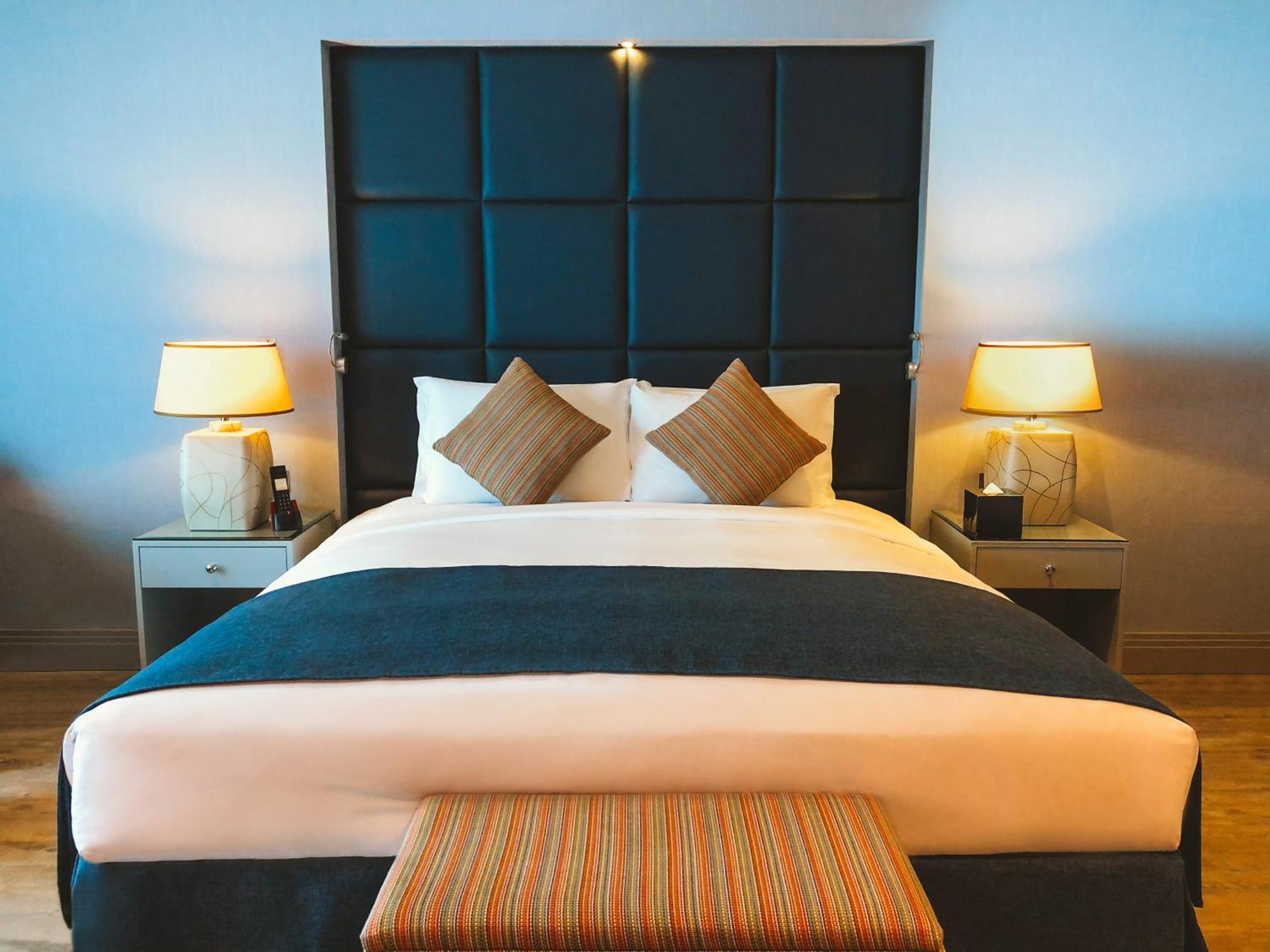 Sofitel Al Khobar The Corniche Hotel Eksteriør billede A bedroom at the hotel