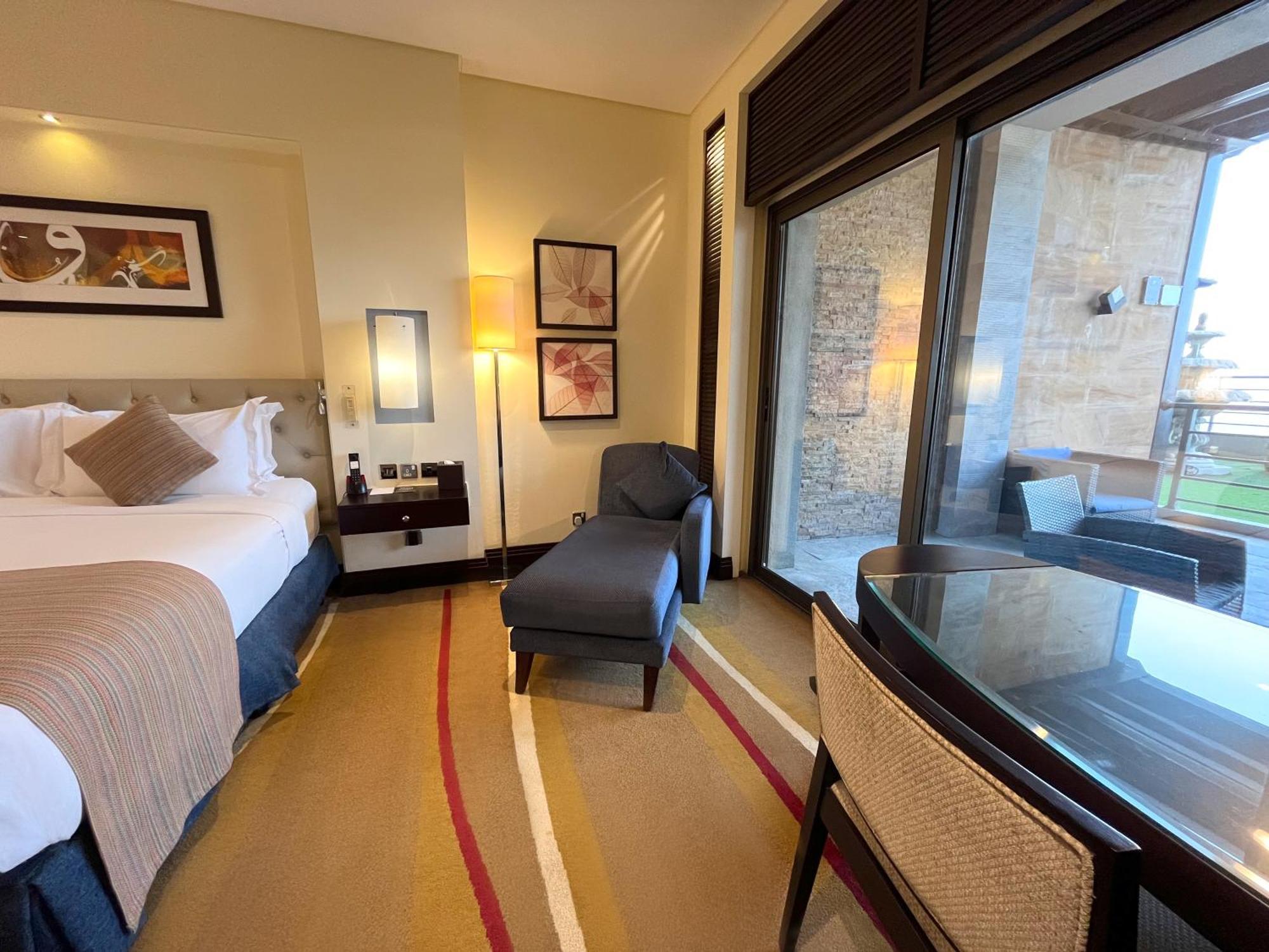 Sofitel Al Khobar The Corniche Hotel Eksteriør billede A room at the Taj Mahal Palace