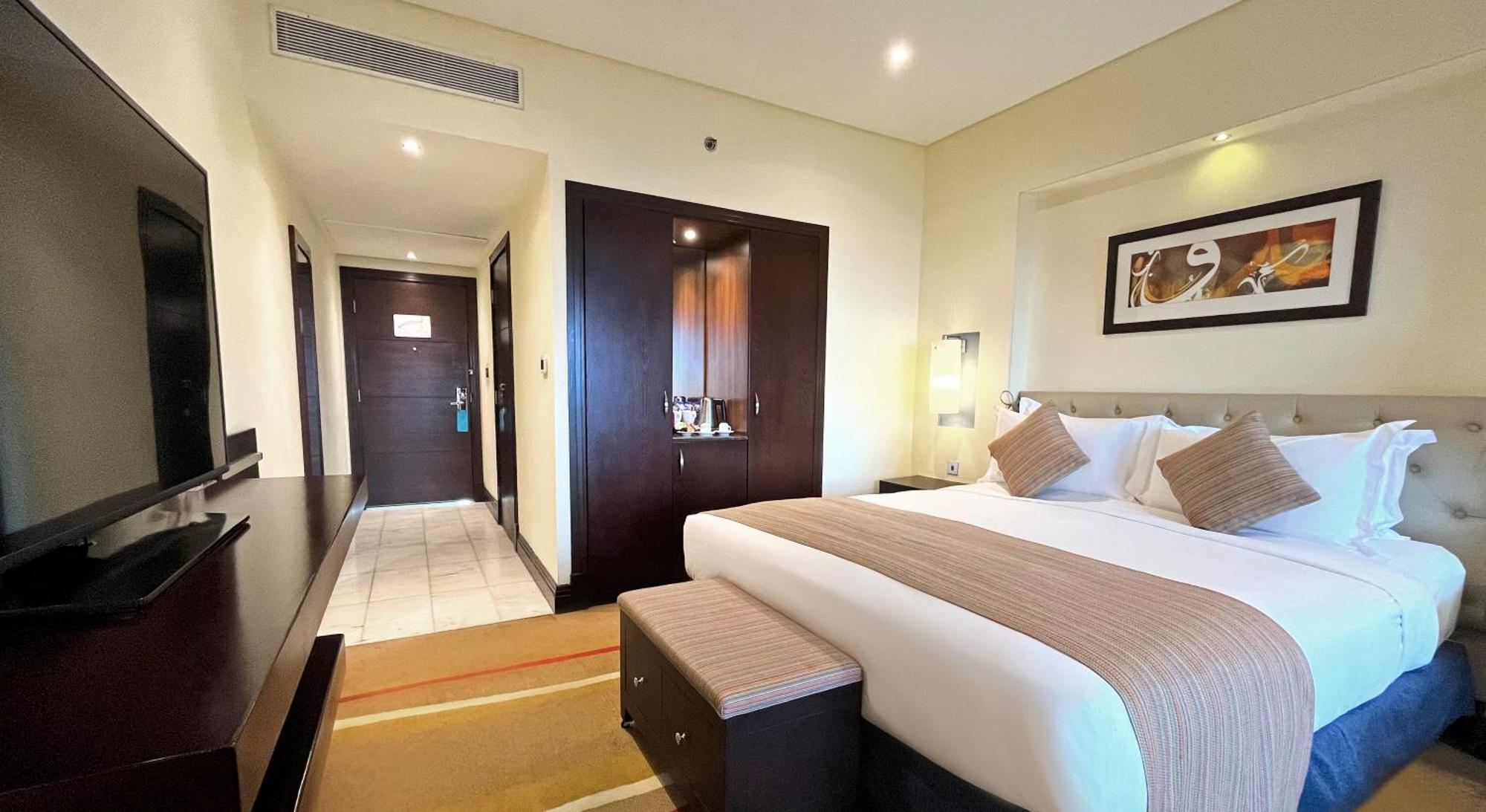 Sofitel Al Khobar The Corniche Hotel Eksteriør billede Deluxe Room