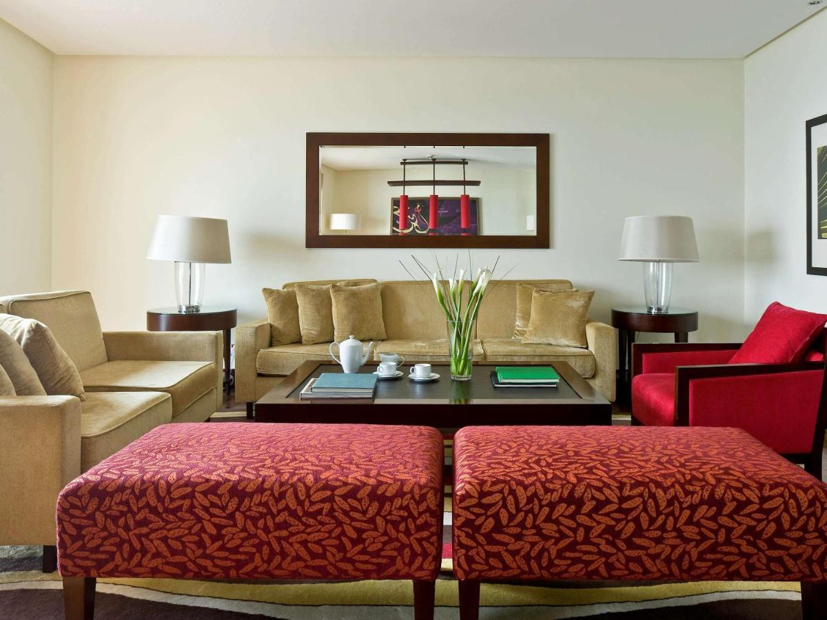 Sofitel Al Khobar The Corniche Hotel Eksteriør billede A living room